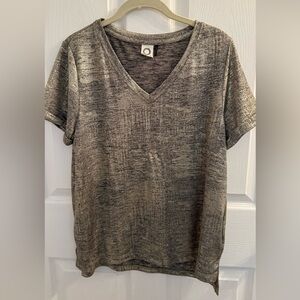 V-Neck Short Sleeve Tee - Metallic Gold/Black